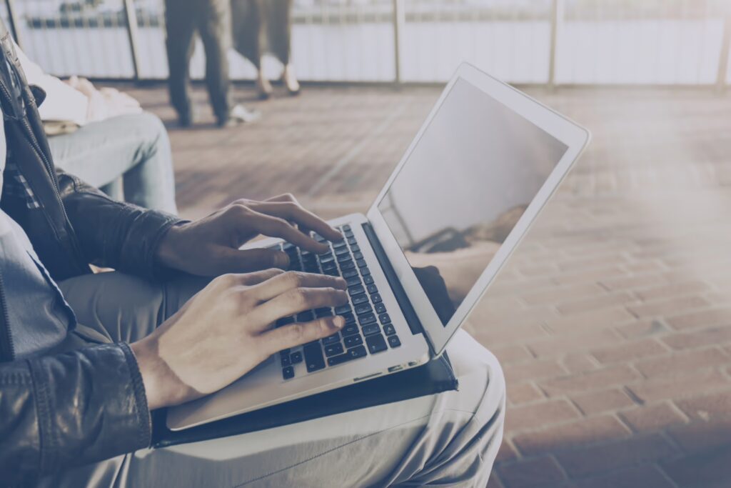 Working with the internet: the risks and how to prevent them